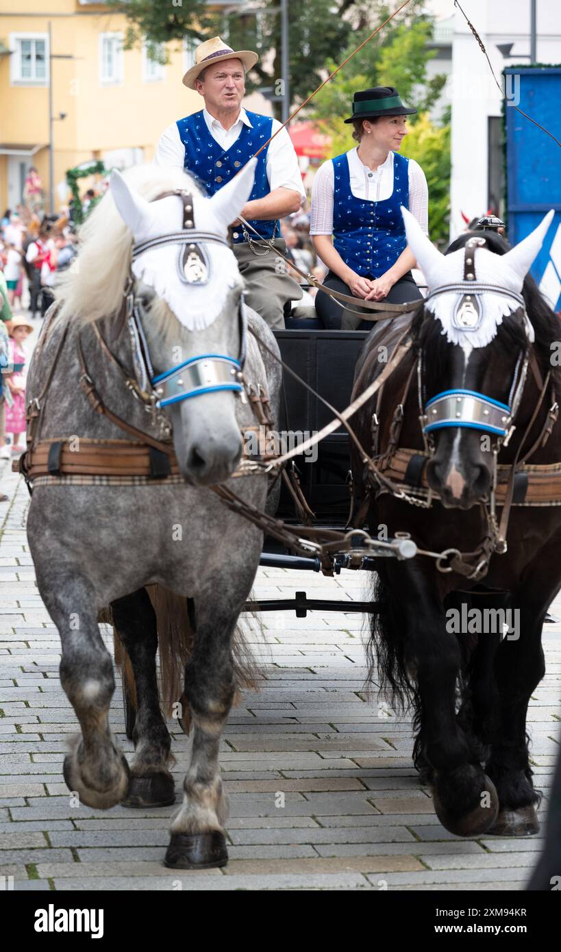 Pichelsteinerfest Regen, bassa Baviera, Germania, luglio 26 2024, carrozza trainata da cavalli Foto Stock