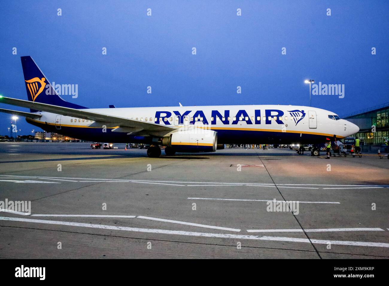 Londra, Regno Unito. 23 luglio 2024. L'aereo Ryanair è visto all'aeroporto di Londra Stansted. L'aeroporto di Londra Stansted è un aeroporto internazionale situato a circa 30 miglia a nord del centro di Londra. E' uno dei principali aeroporti che servono l'area di Londra. (Credit Image: © Dominika Zarzycka/SOPA Images via ZUMA Press Wire) SOLO PER USO EDITORIALE! Non per USO commerciale! Foto Stock