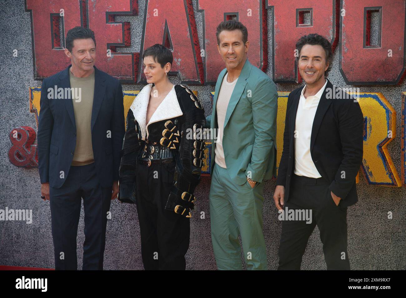 Londra, Regno Unito. 11 luglio 2024. Nella foto: (L-R) - Hugh Jackman, Emma Corrin, Ryan Reynolds, il direttore Shawn Levy partecipa all'evento britannico di "Deadpool" Foto Stock