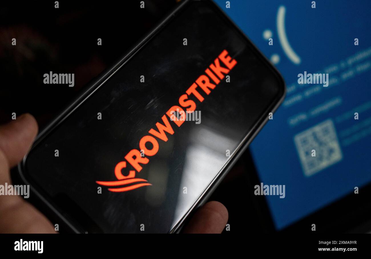 L'illustrazione di un errore critico nell'aggiornamento del software CrowdStrike ha causato una schermata blu di morte sui computer Windows intorno, a Delhi, India. 21 luglio Foto Stock