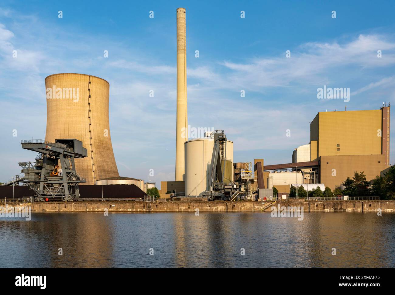 La centrale elettrica di Heyden, centrale elettrica a carbone, che è stata chiusa nel luglio 2021 e mantenuta come riserva di rete e sarà temporaneamente ricollegata Foto Stock