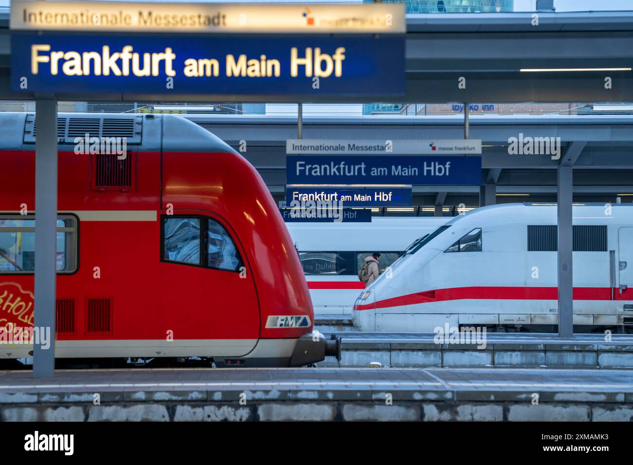 Stazione centrale di Francoforte sul meno, binari, binari, treni, Assia, Germania Foto Stock