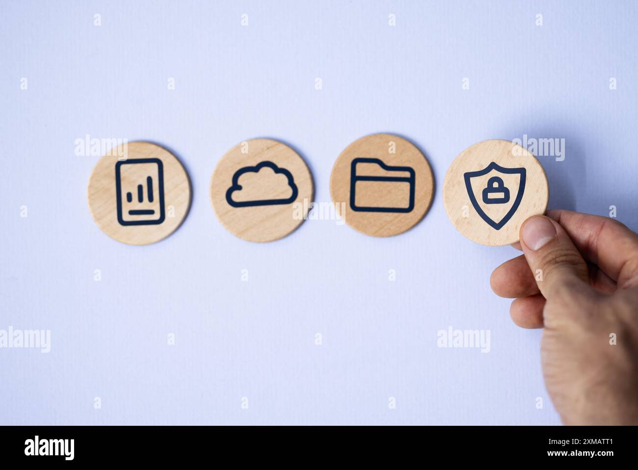 Corporate Hand Management: Innovazione tecnologica per la comunicazione aziendale strategica nel Cyber Connected Server Storage Center Foto Stock