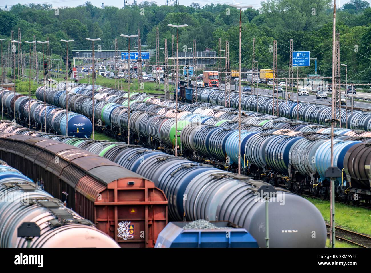 Gelsenkirchen Bismarck, qui vengono assemblati e mandati treni merci, carri cisterna per il trasporto di prodotti chimici e olio minerale Foto Stock