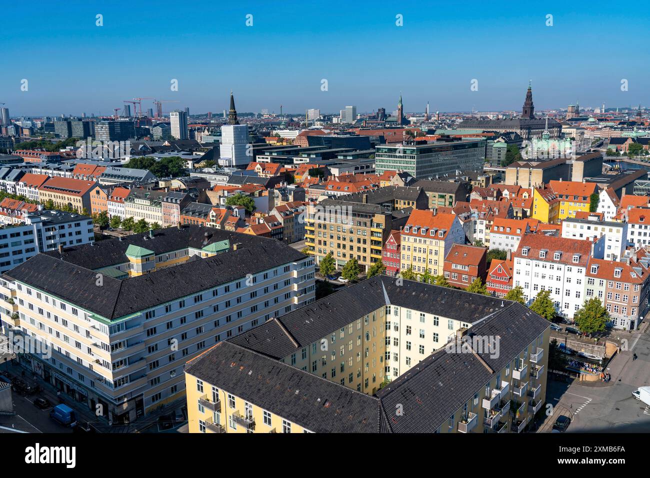 Vista panoramica sul centro della città di Copenaghen, da Christianshavn al centro della città, Danimarca Foto Stock