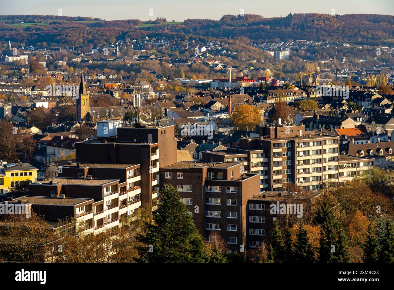 Vista su Wuppertal-Oberbarmen, distretto orientale di Wuppertal, Renania settentrionale-Vestfalia, Germania Foto Stock