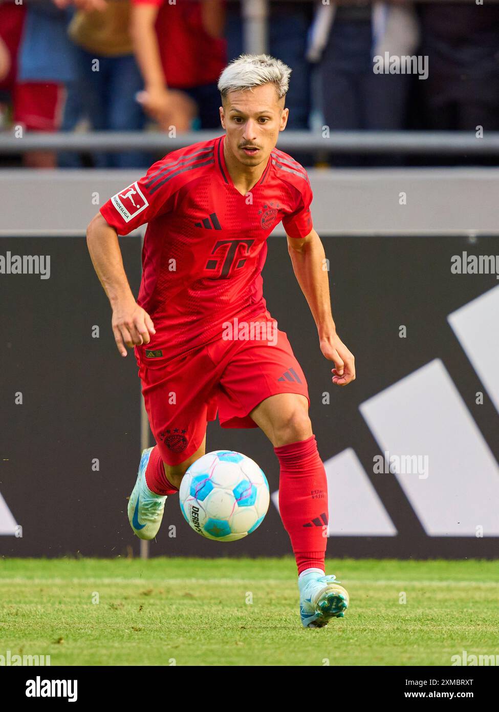 Rottach Egern, Germania. 24 luglio 2024. Bryan Zaragoza (FCB 17) all'amichevole FC ROTTACH-EGERN - FC BAYERN Muenchen 1-14 nel campo di allenamento dello Stadion am Birkenmoos, 1.German Soccer League, a Rottach-Egern, Tegernsee, 24 luglio, 2024 stagione 2024/2025, FCB, fotografo: ddp Images/STAR-Images Credit: ddp media GmbH/Alamy Live News Foto Stock