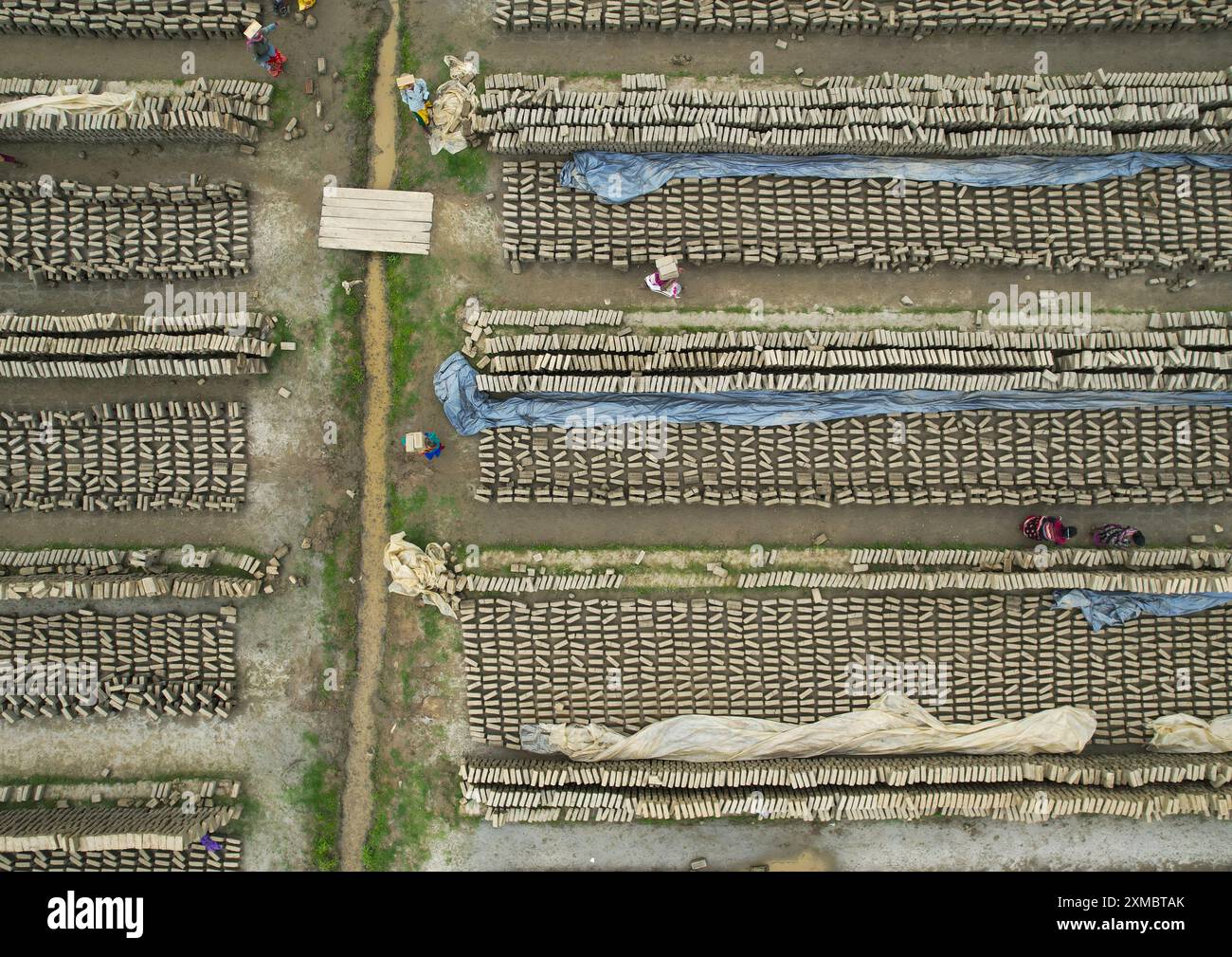 Vista aerea di una fabbrica di mattoni, Sylhet Division, Bahubal, Bangladesh Foto Stock