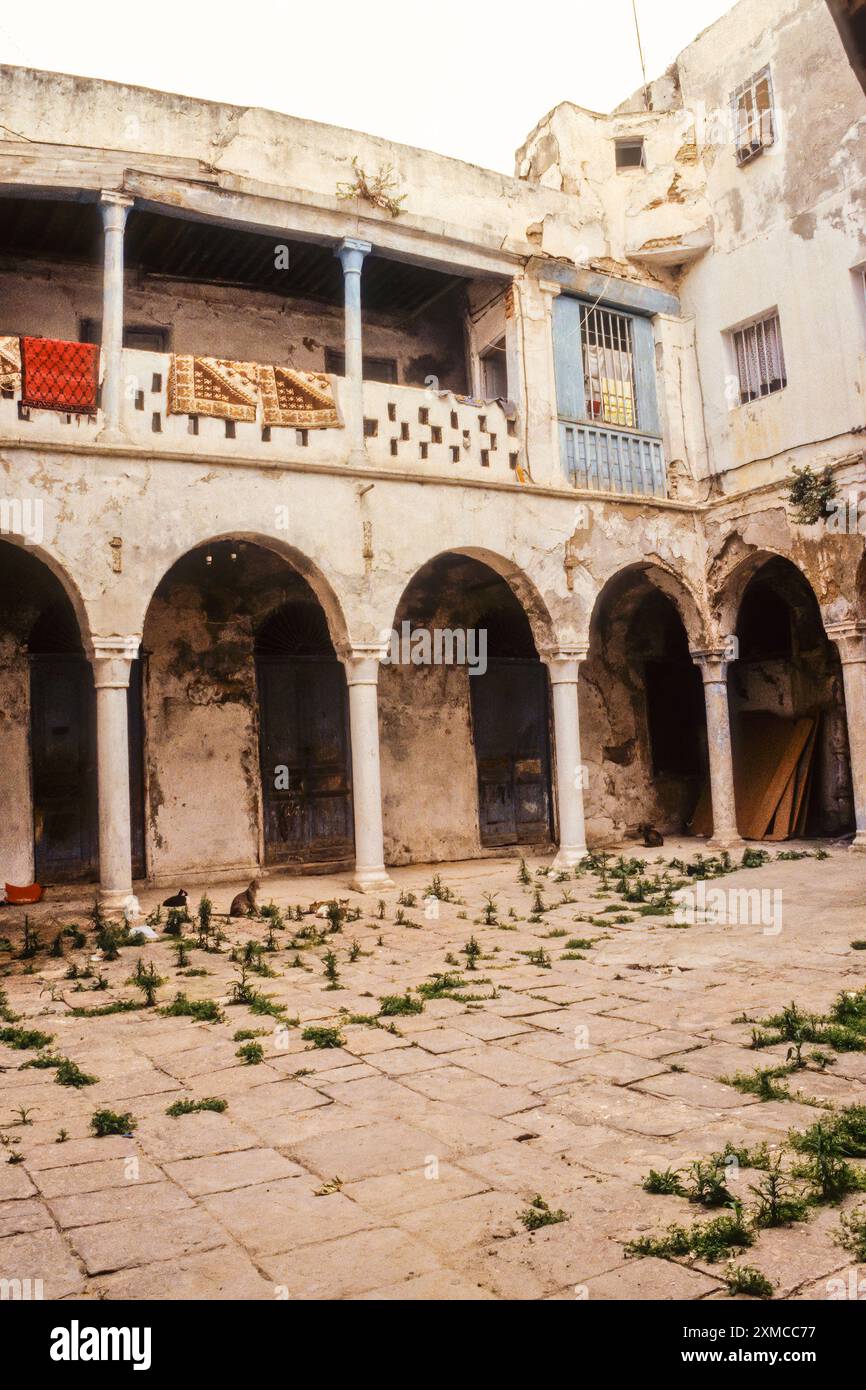 Tunisia. Tunisi Medina. French Foundouk, un Caravanserai medievale, alloggio per mercanti francesi. Costruito nel 1659-1661. Foto Stock