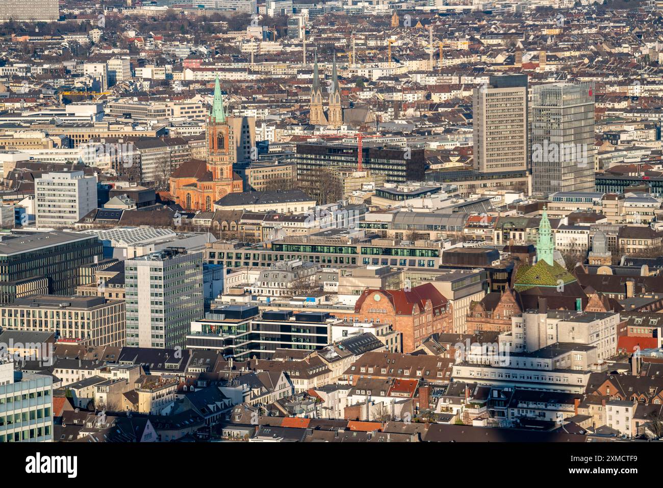 Vista sul centro di Duesseldorf, Friedrichstadt, Carlstadt, sulla sinistra Johanneskirche, Renania settentrionale-Vestfalia, Germania Foto Stock