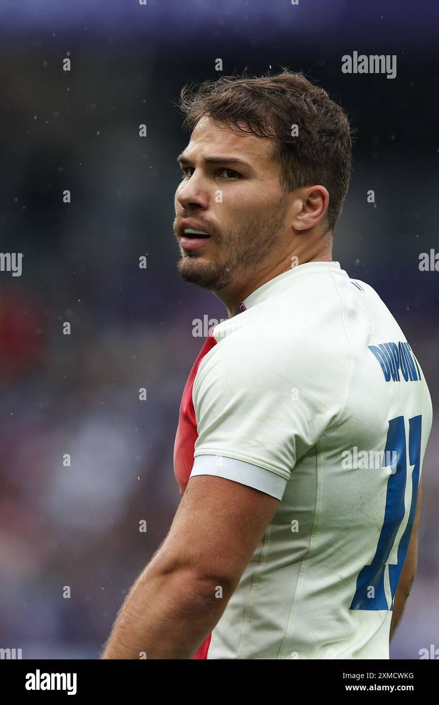 PARIGI, FRANCIA. 27 luglio 2024. Antoine Dupont di Francia durante la semifinale maschile di Rugby Sevens tra Sudafrica e Francia il primo giorno dei Giochi Olimpici di Parigi 2024, allo Stade de France di Parigi, Francia. Crediti: Craig Mercer/Alamy Live News Foto Stock