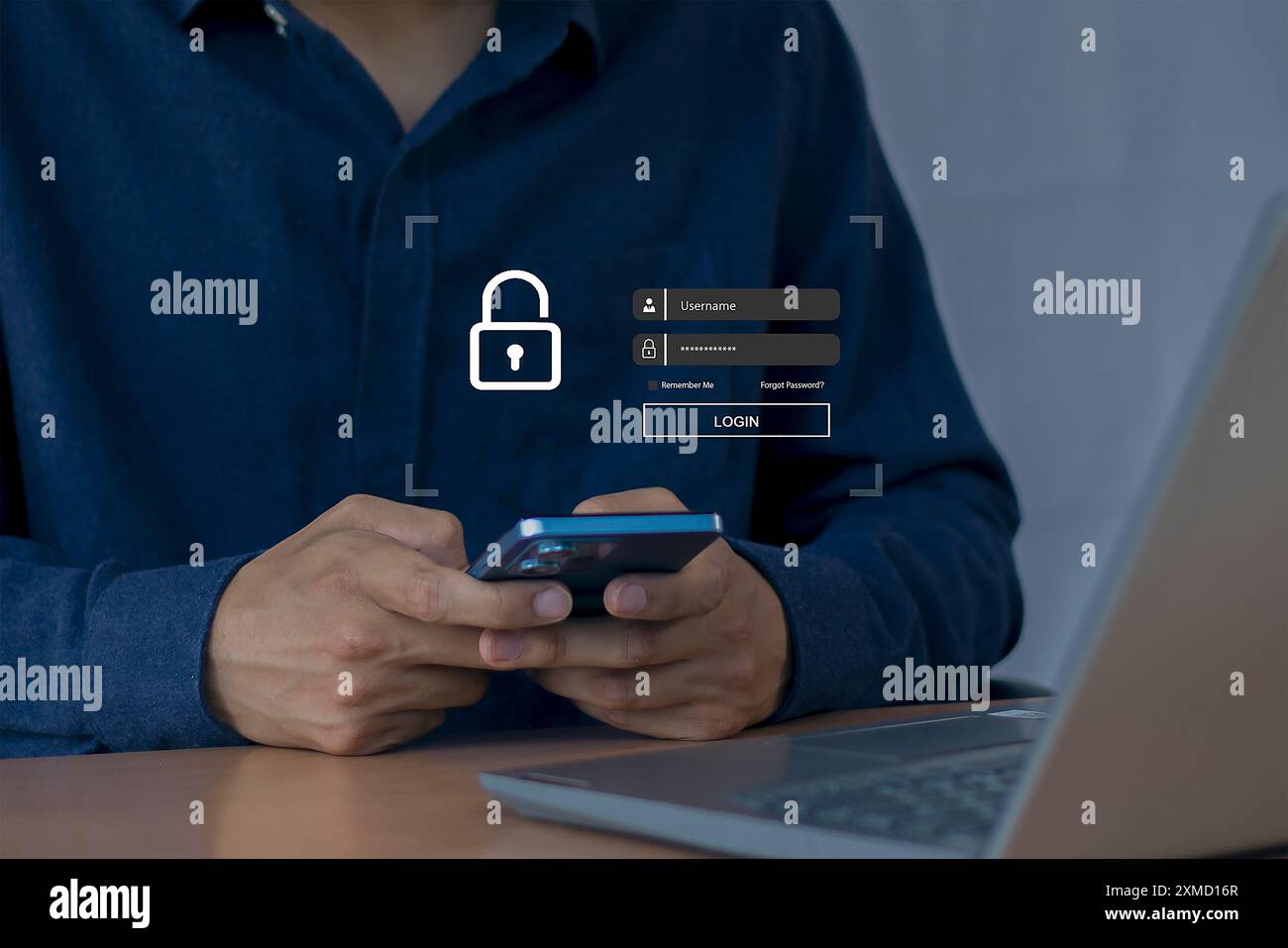 L'utente digita l'accesso e la password. Protezione dei dati e accesso a Internet sicuro Cyber ​​security, concetti di sicurezza informatica Foto Stock