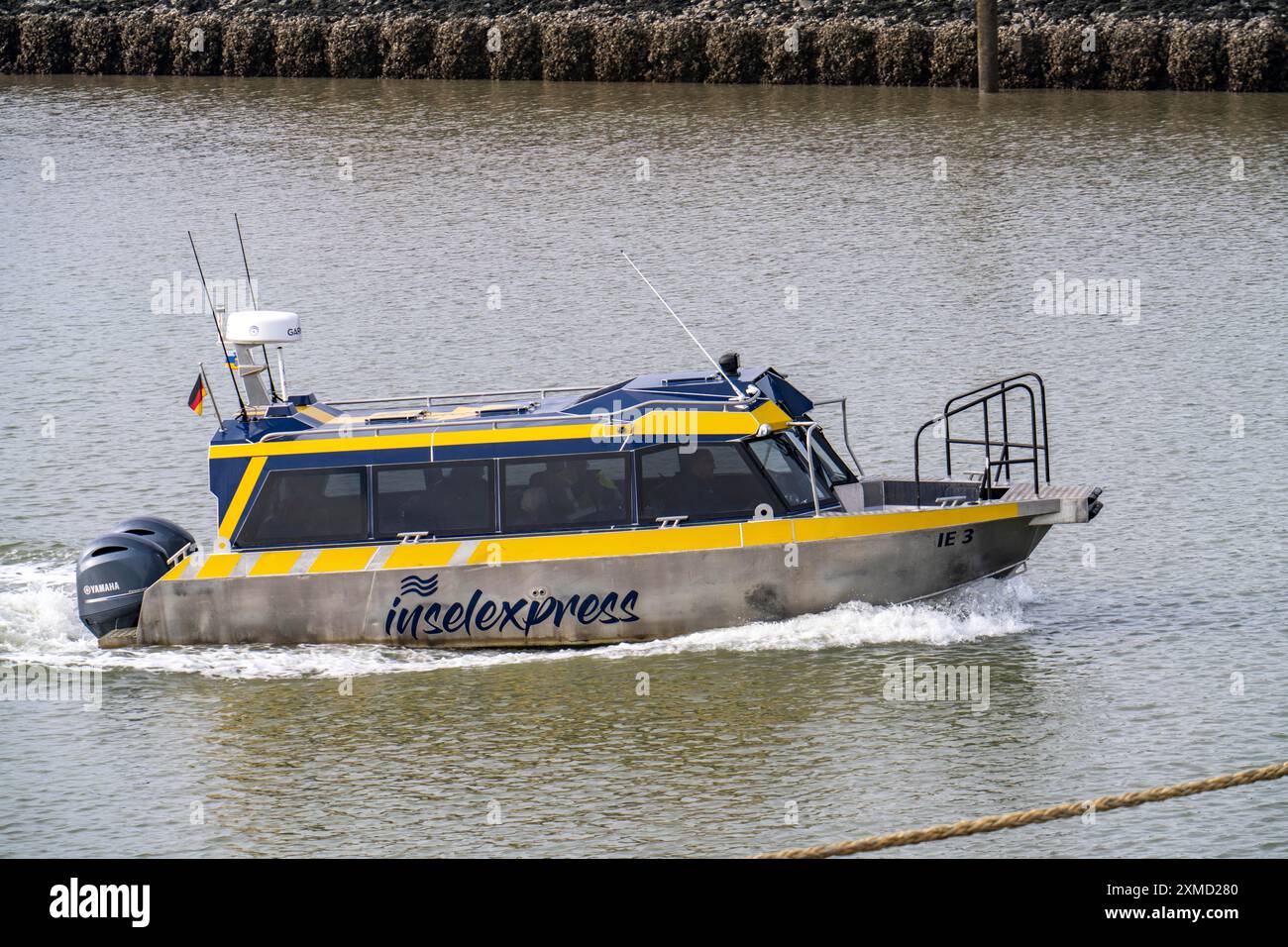 Traghetto veloce da Norddeich per le isole di Juist e Norderney, Island Express operato da Reederei Cassen-Tours GmbH, bassa Sassonia, Germania Foto Stock