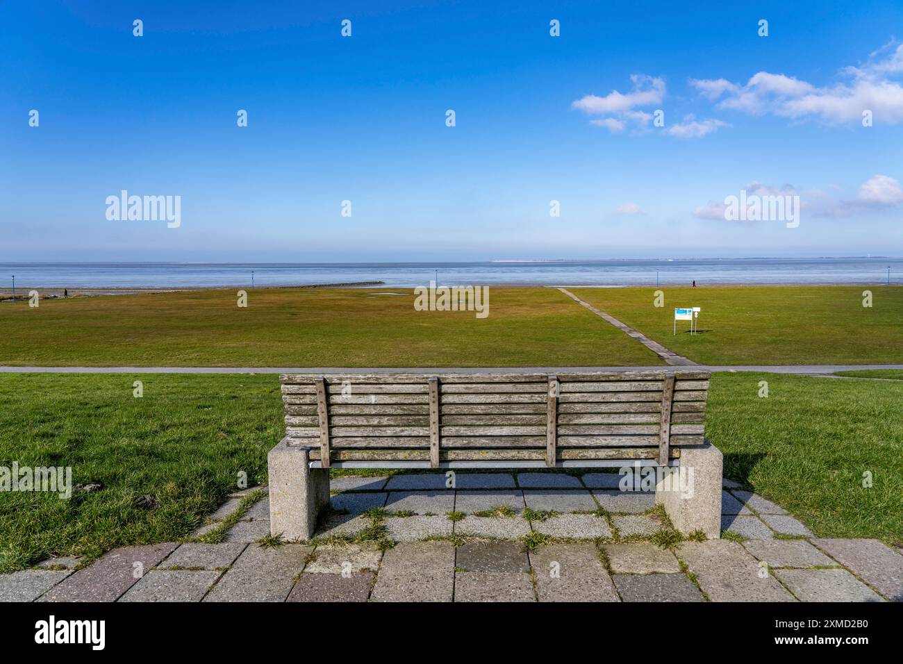 Diga del Mare del Nord, vicino a Neuharlingersiel, bassa Sassonia, Germania Foto Stock