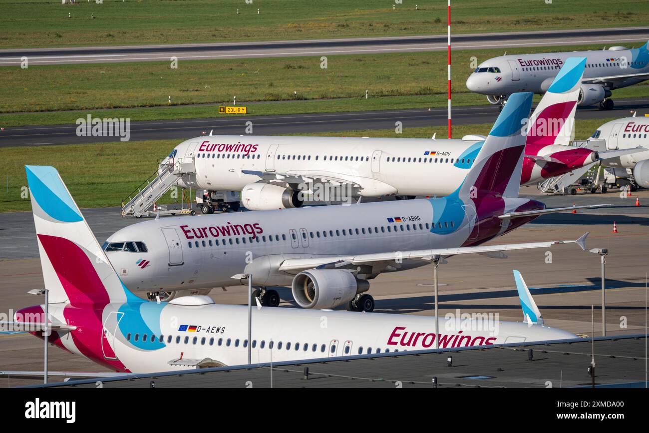 Aeroporto di Duesseldorf, Eurowings Aircraft, sulla pista di rullaggio e parcheggio Foto Stock