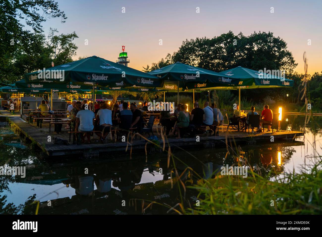 Grugapark, giardino d'acqua della birra, all'ingresso principale, Grugaturm, Essen, Germania Foto Stock