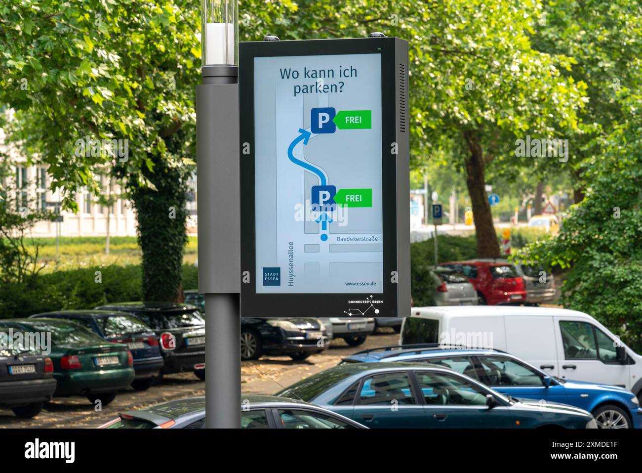 Pali intelligenti, lampioni intelligenti, test run, EON e la città di Essen stanno testando lampioni che misurano i dati ambientali, forniscono Foto Stock