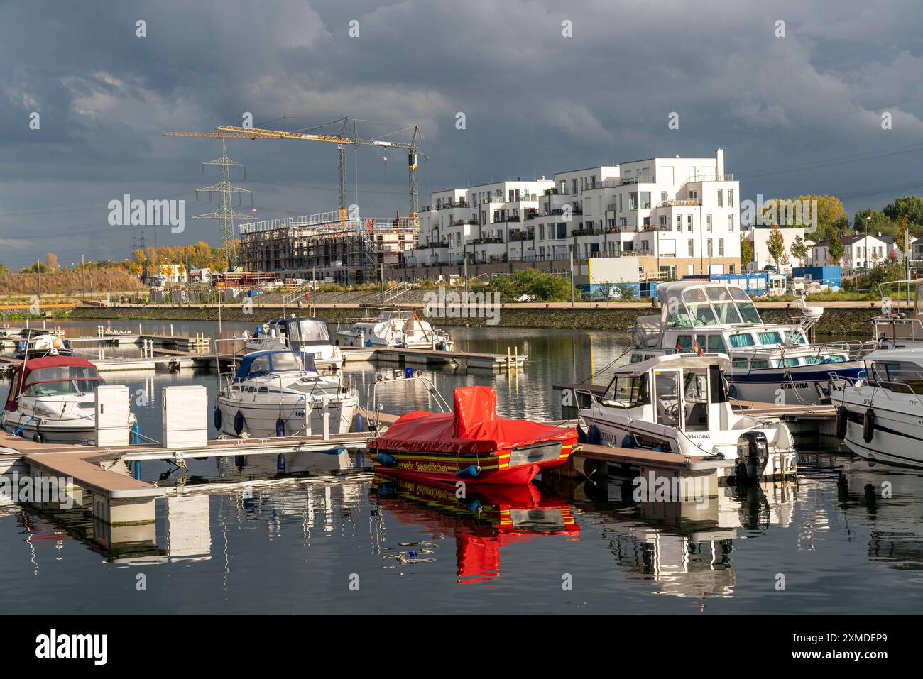 Nuovo quartiere urbano Graf Bismarck e Stoelting Marina, sul canale Reno-Herne, sviluppo residenziale e commerciale sul sito della potenza Foto Stock