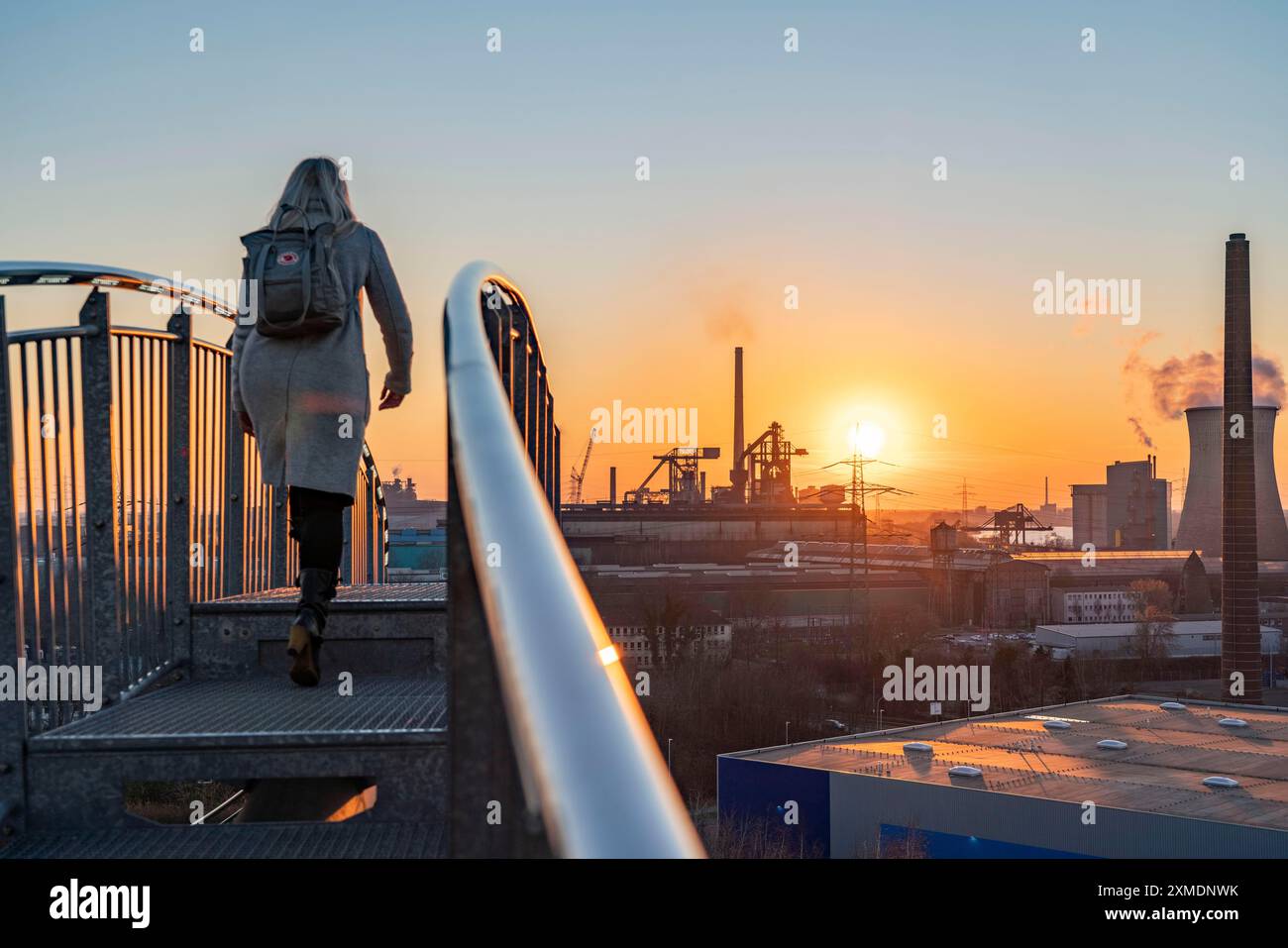 Monumento storico Angerpark Tiger & Turtle, Magic Mountain, scultura a forma di montagne russe sulla punta Heinrich-Hildebrand-Hoehe, HKM Foto Stock