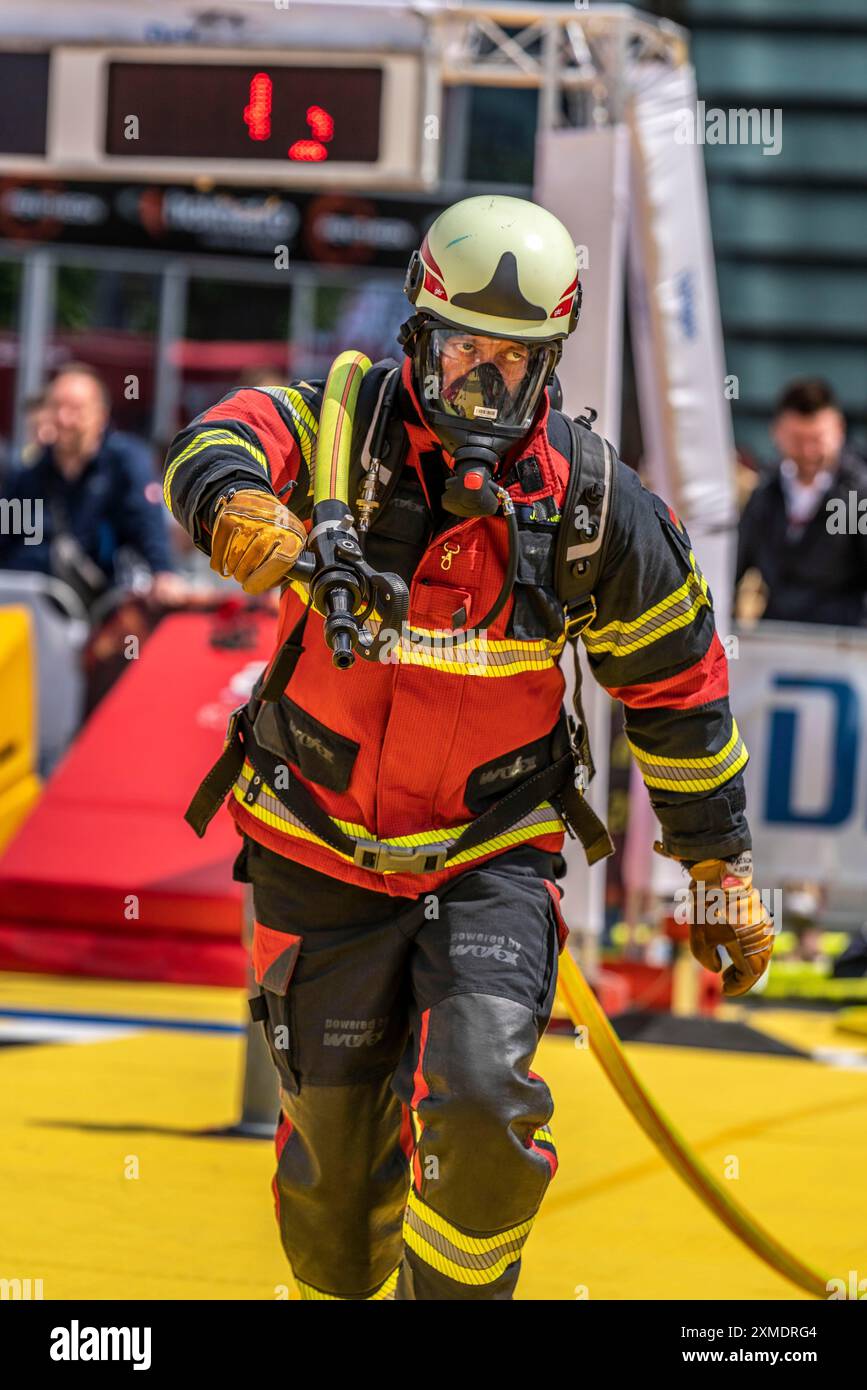 Concorso Firefit, concorso per vigili del fuoco, fiera Interschutz 2022 di Hannover, la più grande fiera mondiale per il settore antincendio, il soccorso e la Foto Stock