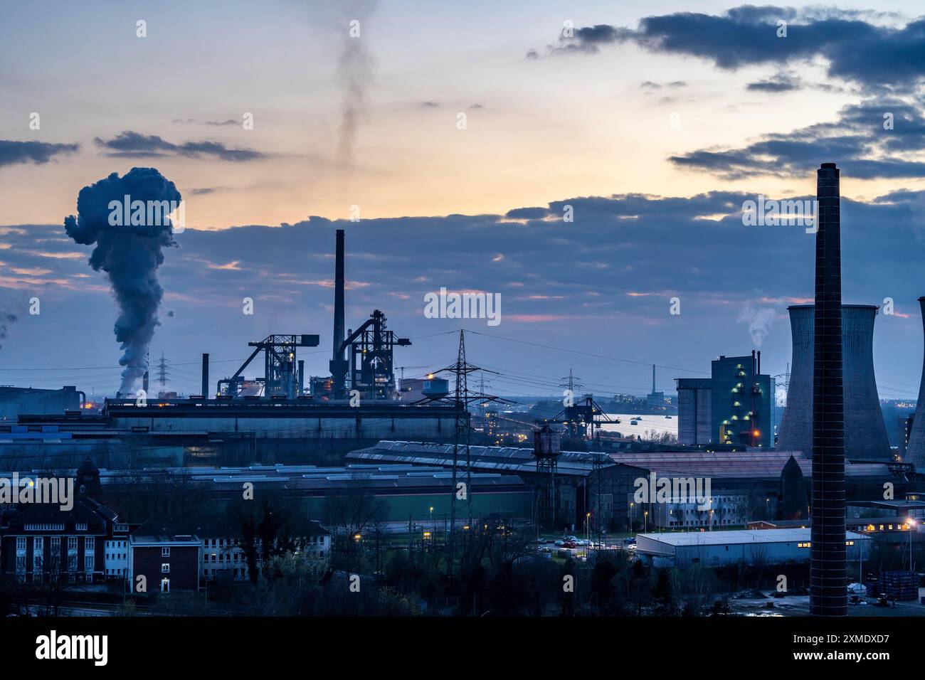 Nube estinguente della cokeria di Huettenwerke Krupp-Mannesmann, HKM di Duisburg-Huettenheim, cokeria e 2 altiforni, sinterizzazione Foto Stock