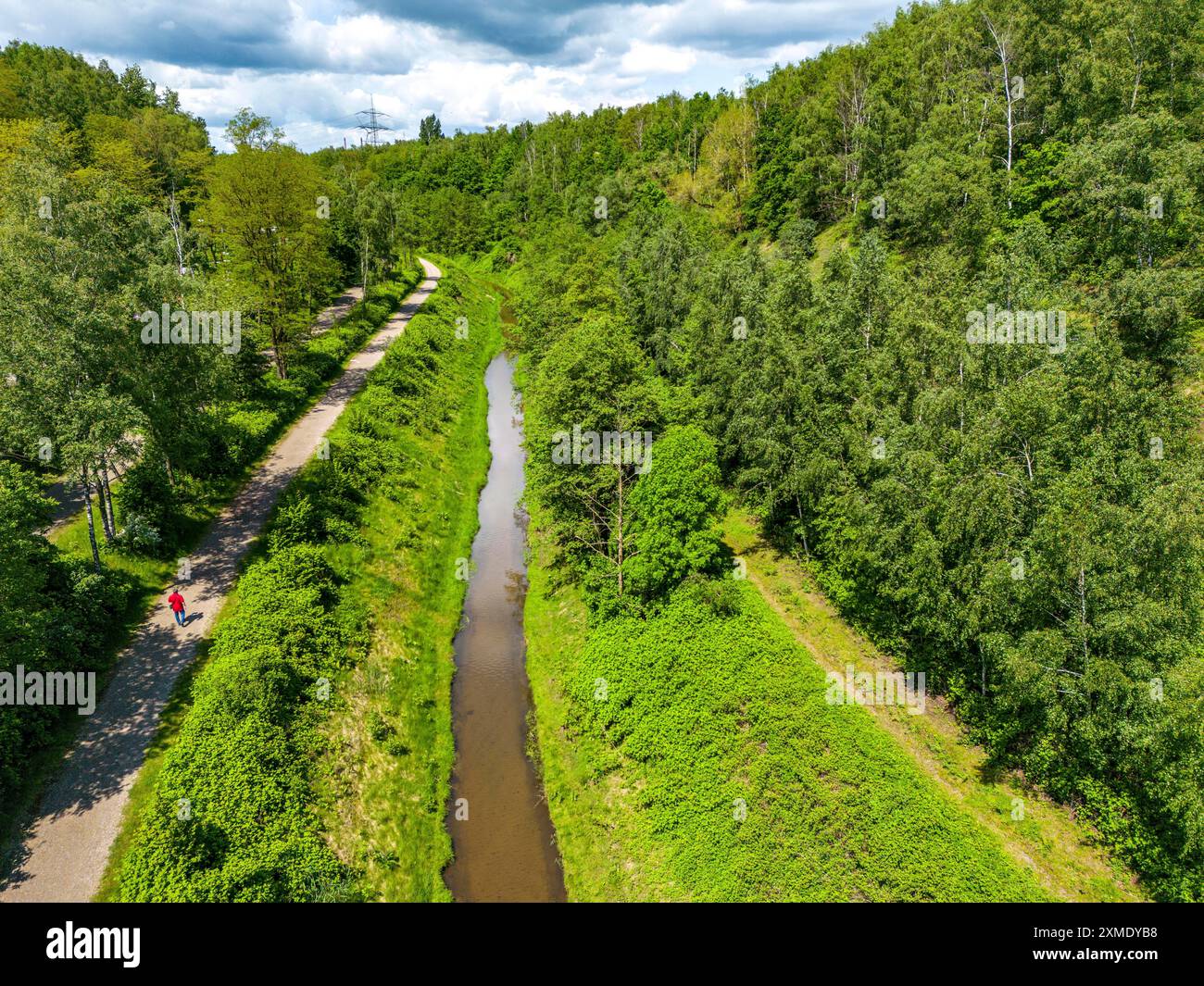 Il Boye, torrente, corre per 13,8 km attraverso le città di Gladbeck, Bottrop (foto) ed Essen, un ex fognario, fiume fognario, dal 2017 le acque reflue hanno Foto Stock