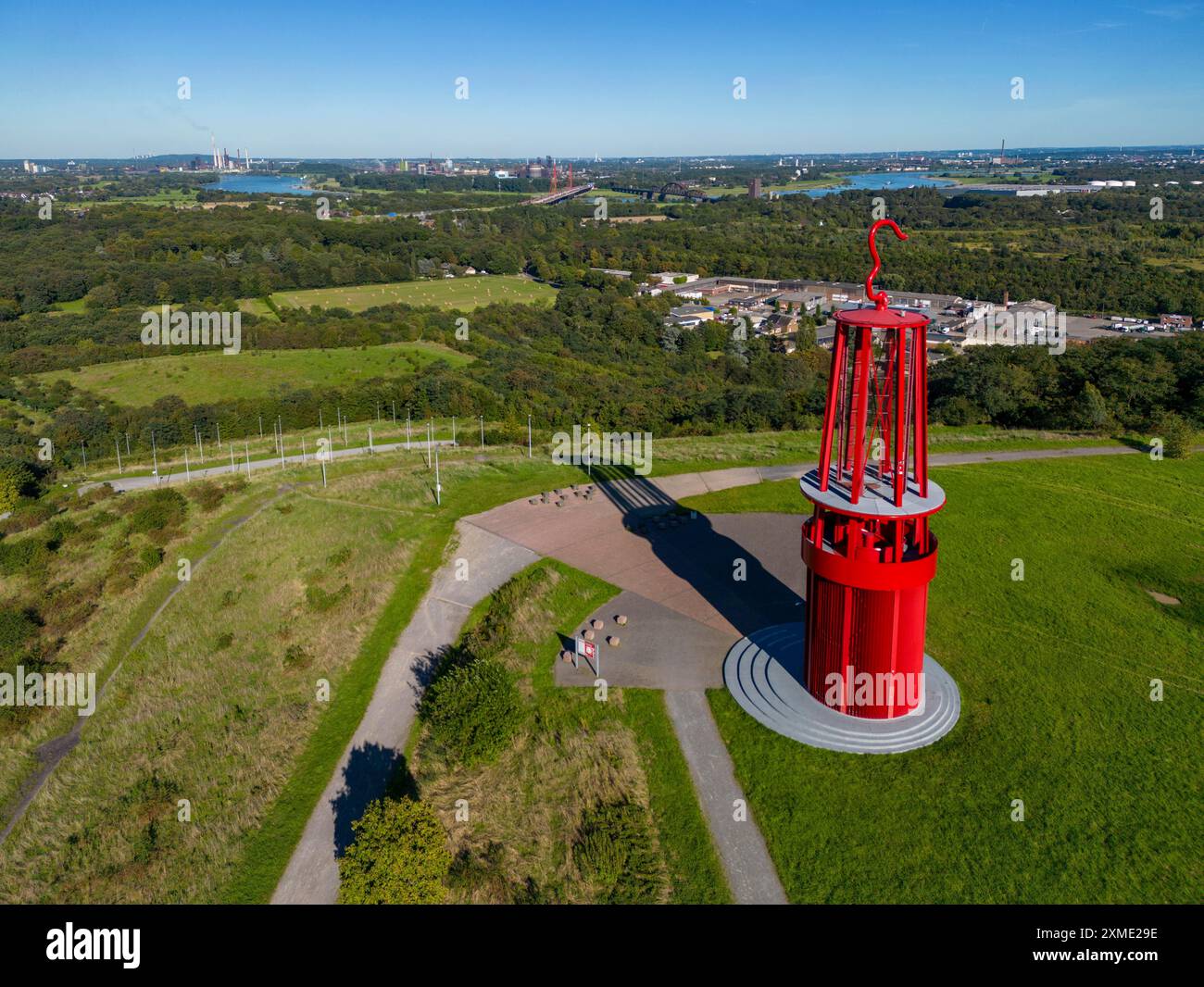 Punta di Rheinpreussen a Moers, cartello di punta di spoil Das Geleucht, installazione leggera, sul Reno vicino a Duisburg Bruckhausen, Marxloh, ThyssenKrupp Foto Stock