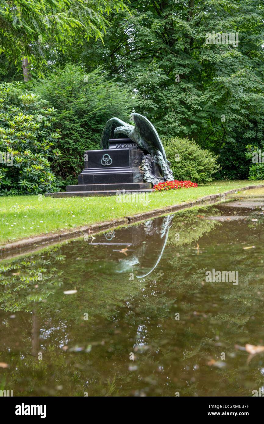 Cimitero di Bredeney, cimitero della famiglia Krupp, a Essen, tomba di Friedrich Alfred Krupp, Renania settentrionale-Vestfalia, Germania Foto Stock