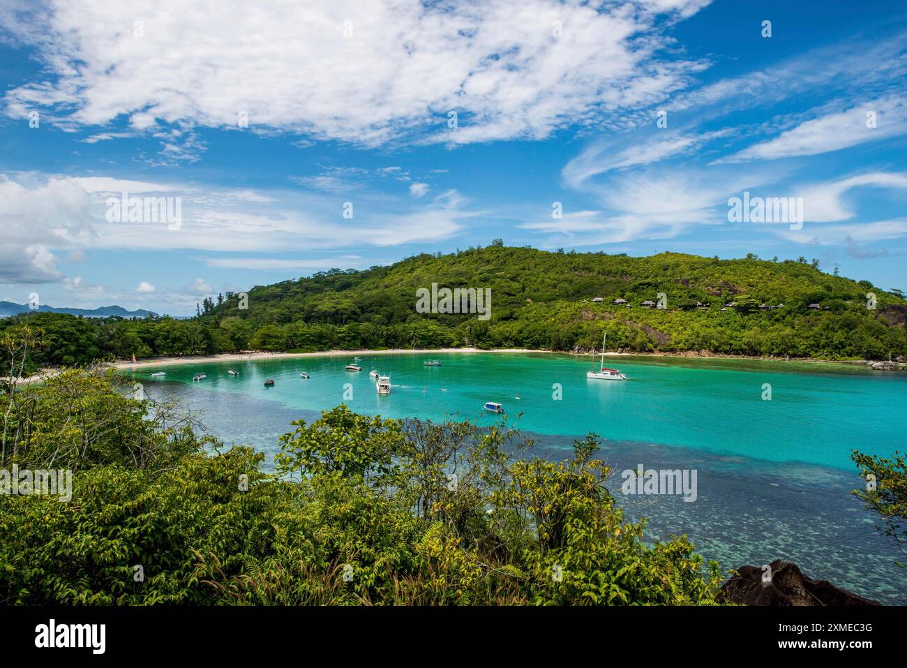 Spiaggia di Port Launay, parco marino di Port Launay, Mahe, Repubblica delle Seychelles, Oceano Indiano Foto Stock