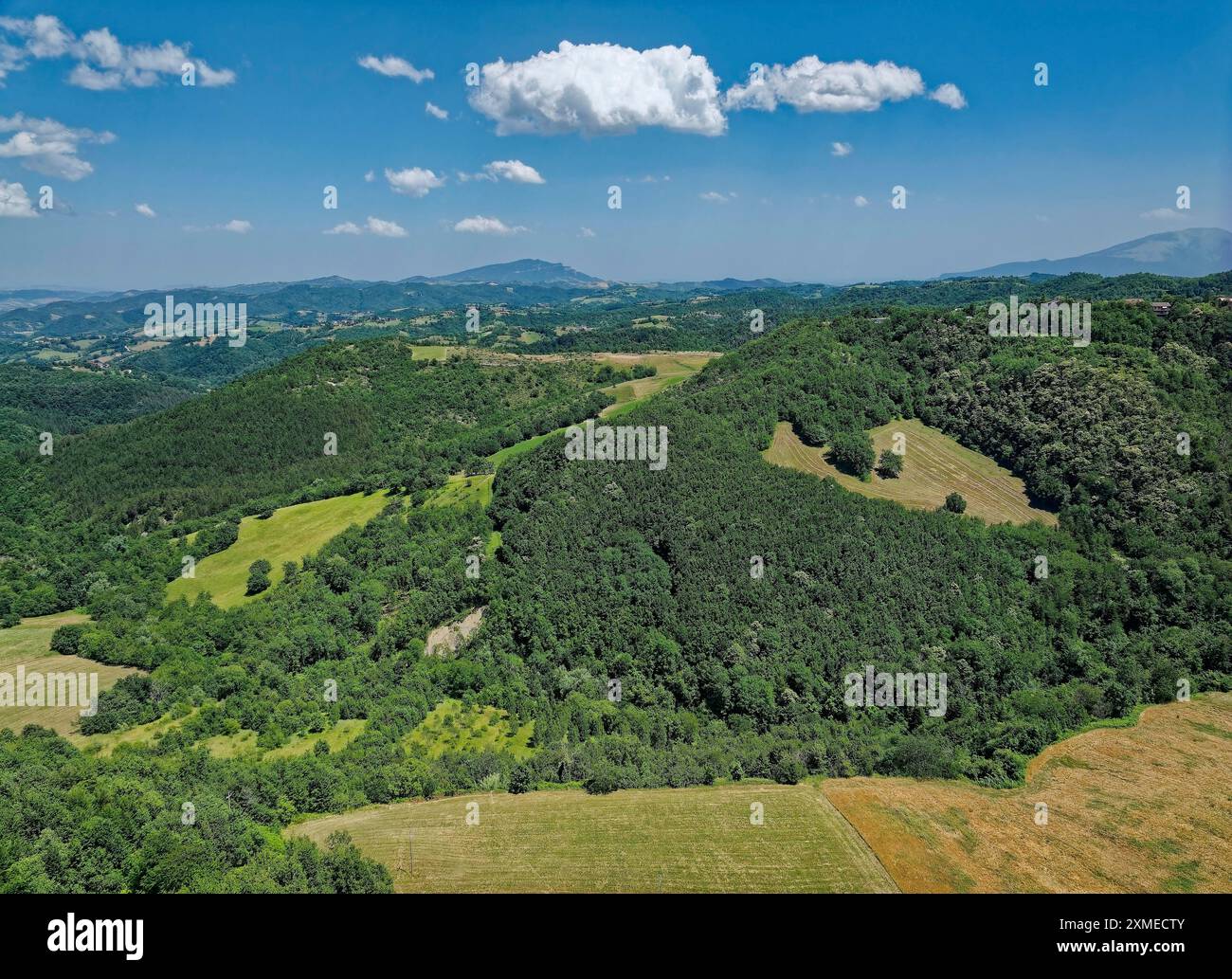 Paesaggio montano nei pressi di Ripavecchia nell'Appennino marchigiano. Arquata del Tronto, Ascoli Piceno, Marche, Italia, Europa meridionale Foto Stock