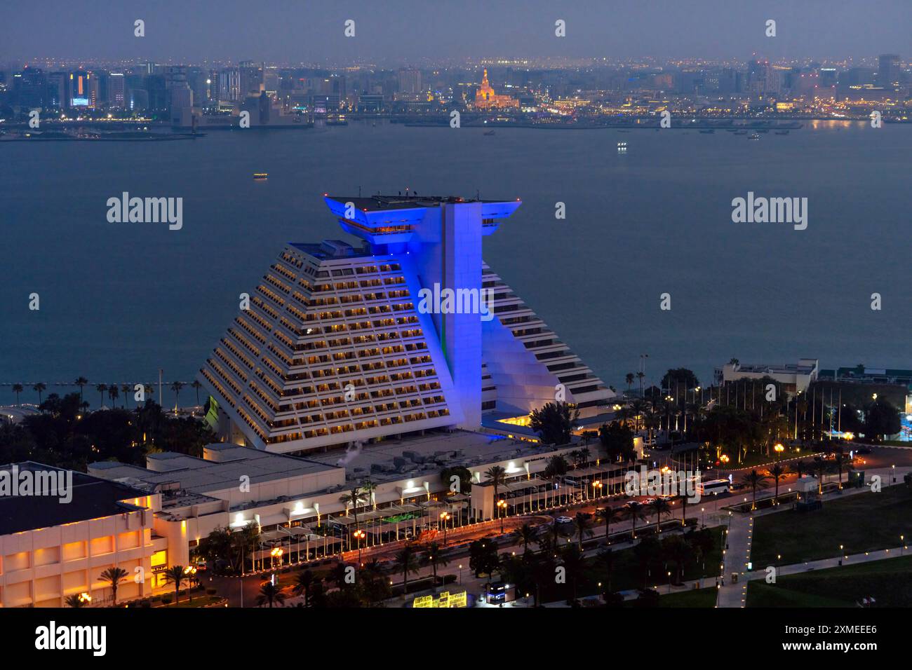 Lo Sheraton Grand Hotel sulla West Bay Doha Corniche Foto Stock