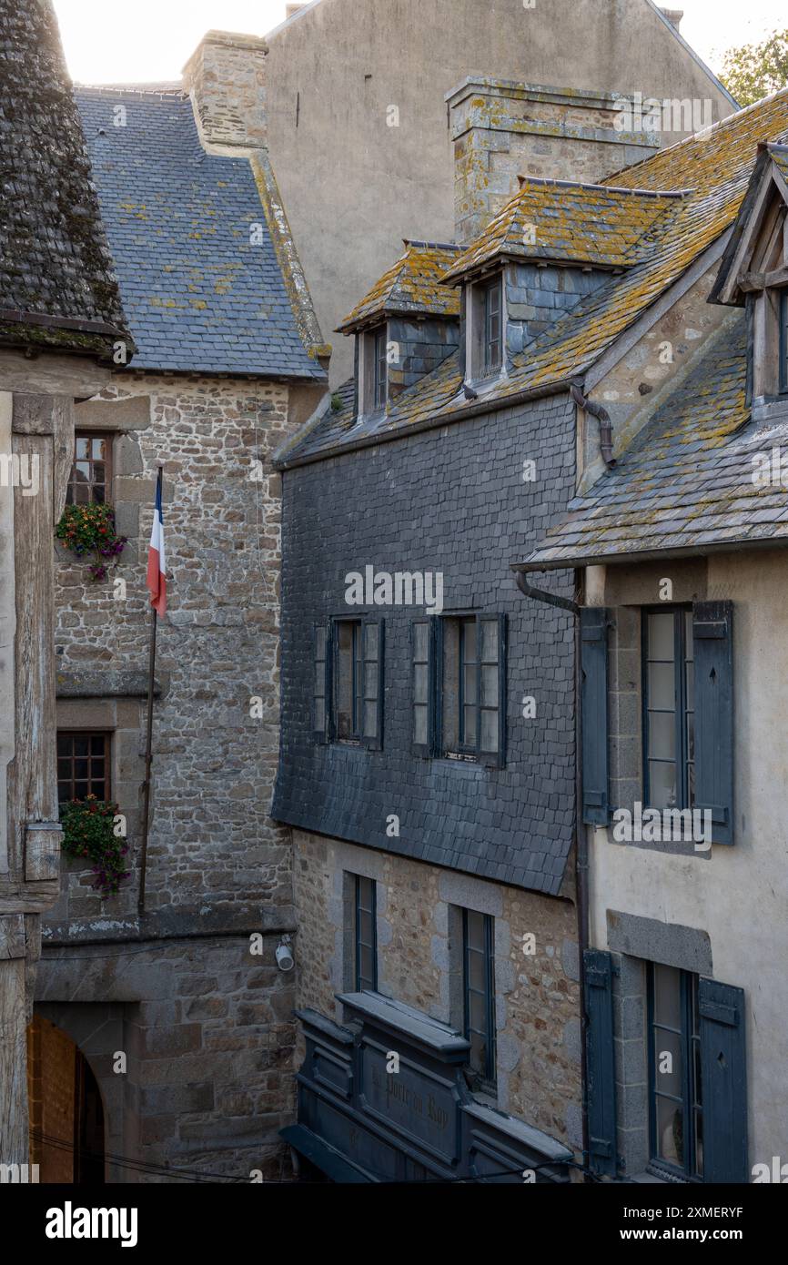 Vista della casa da Les Rempars, Monte di San Michele, Normandia, Francia Foto Stock