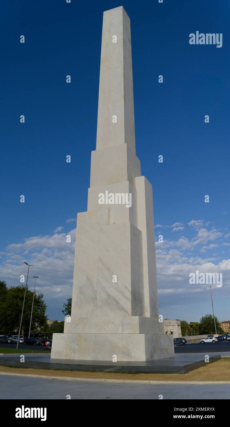 L'Obelisco del foro Italico dedicato a Benito Mussolini, Roma, Italia Foto Stock