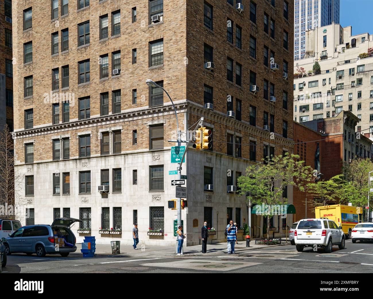 16 Park Avenue, una cooperativa di 16 piani a Murray Hill, costruita nel 1924 su progetto di Fred F. French Co. - Il progettista/sviluppatore di Tudor City. Foto Stock