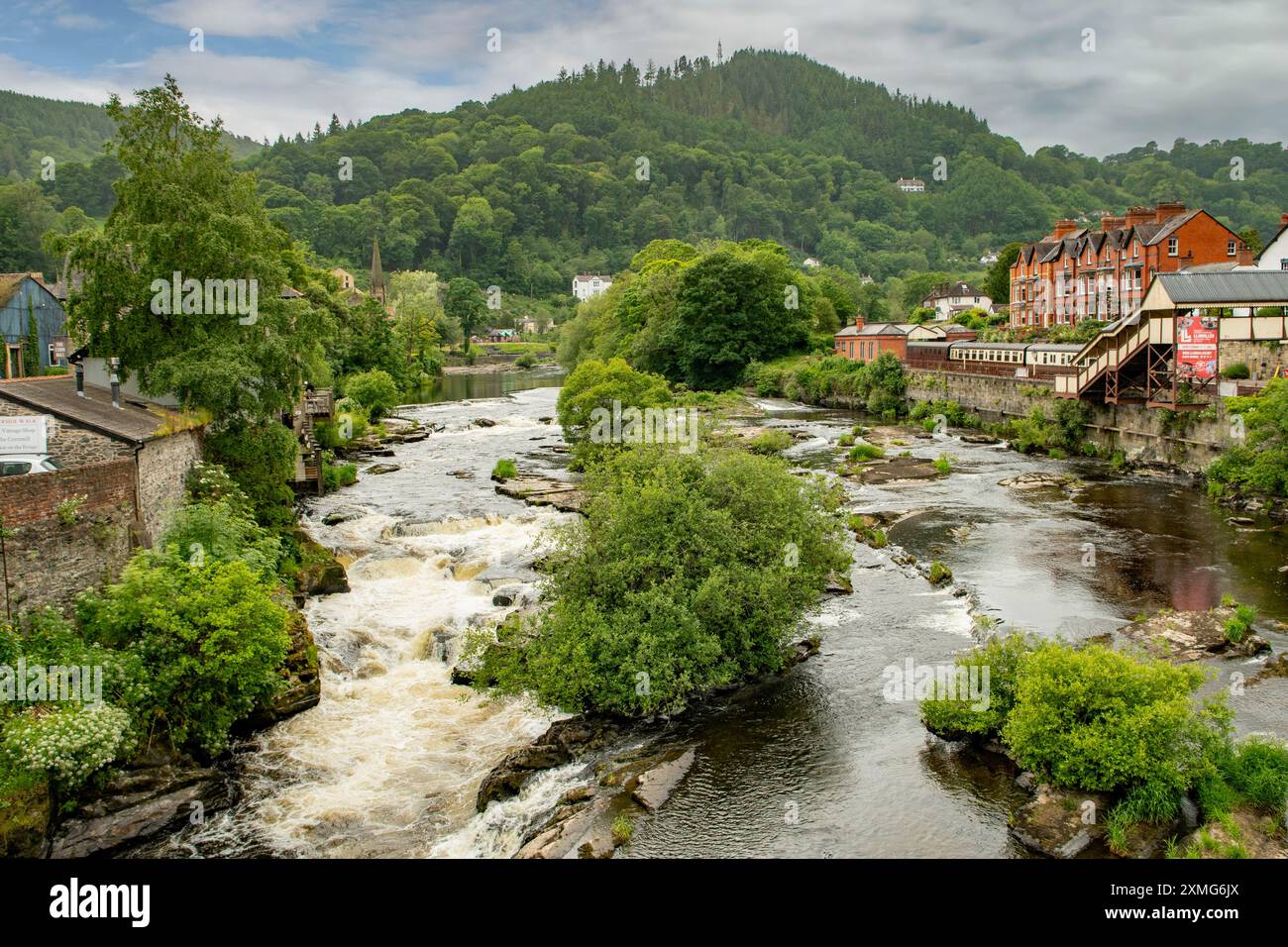 Fiume Dee a Llangollen, Denbighshire, Galles Foto Stock