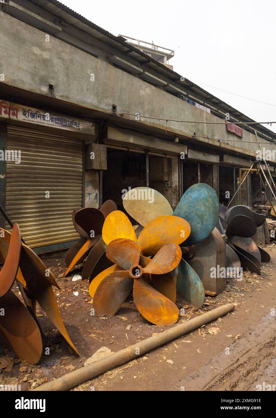 Eliche presso Dhaka Shipyard, Dhaka Division, Keraniganj, Bangladesh Foto Stock