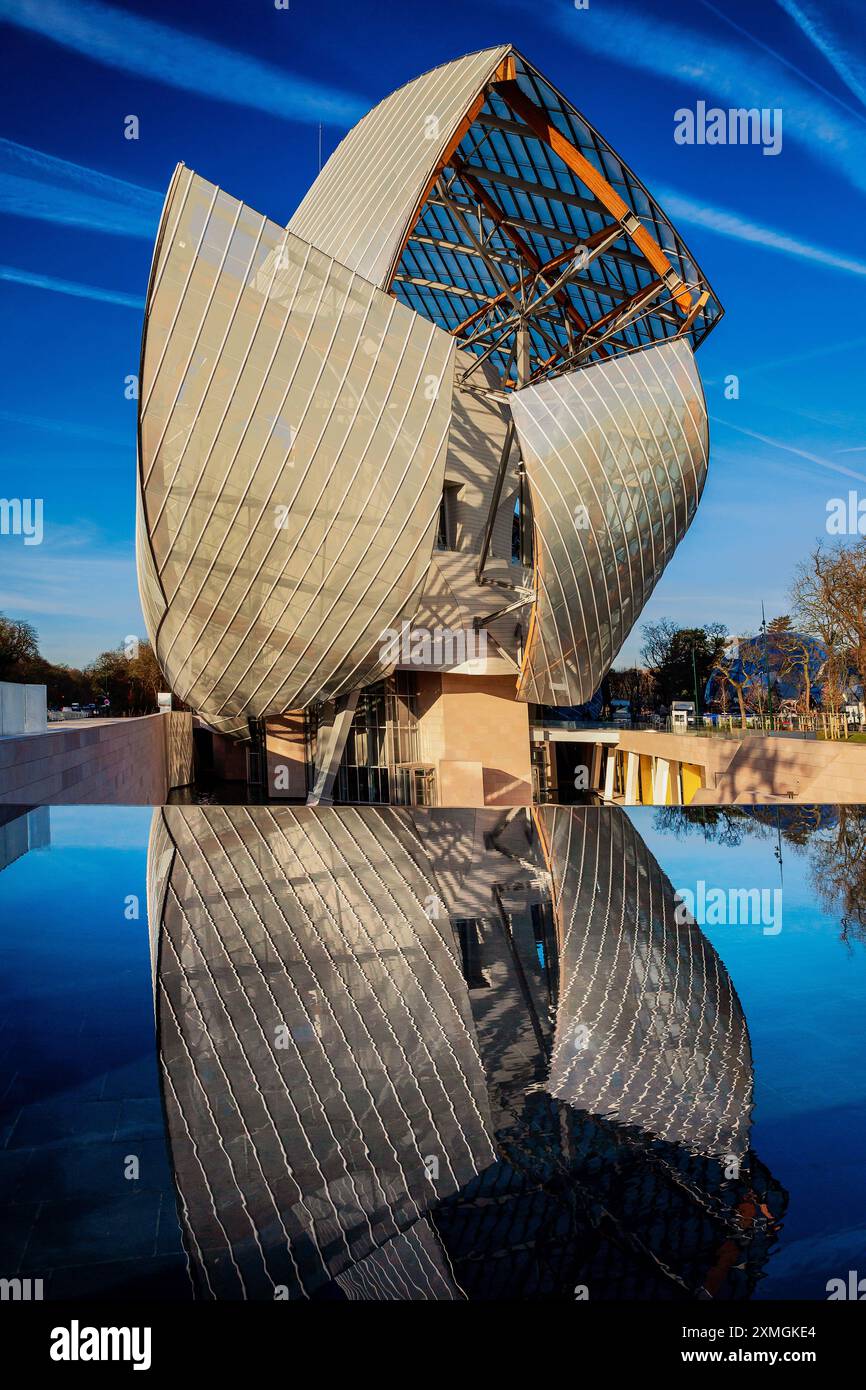 FRANCIA. PARIGI (75) 16° DISTRETTO. FONDAZIONE LOUIS VUITTON NEL BOIS DE BOULOGNE. ARCHITETTO FRANK GEHRY Foto Stock