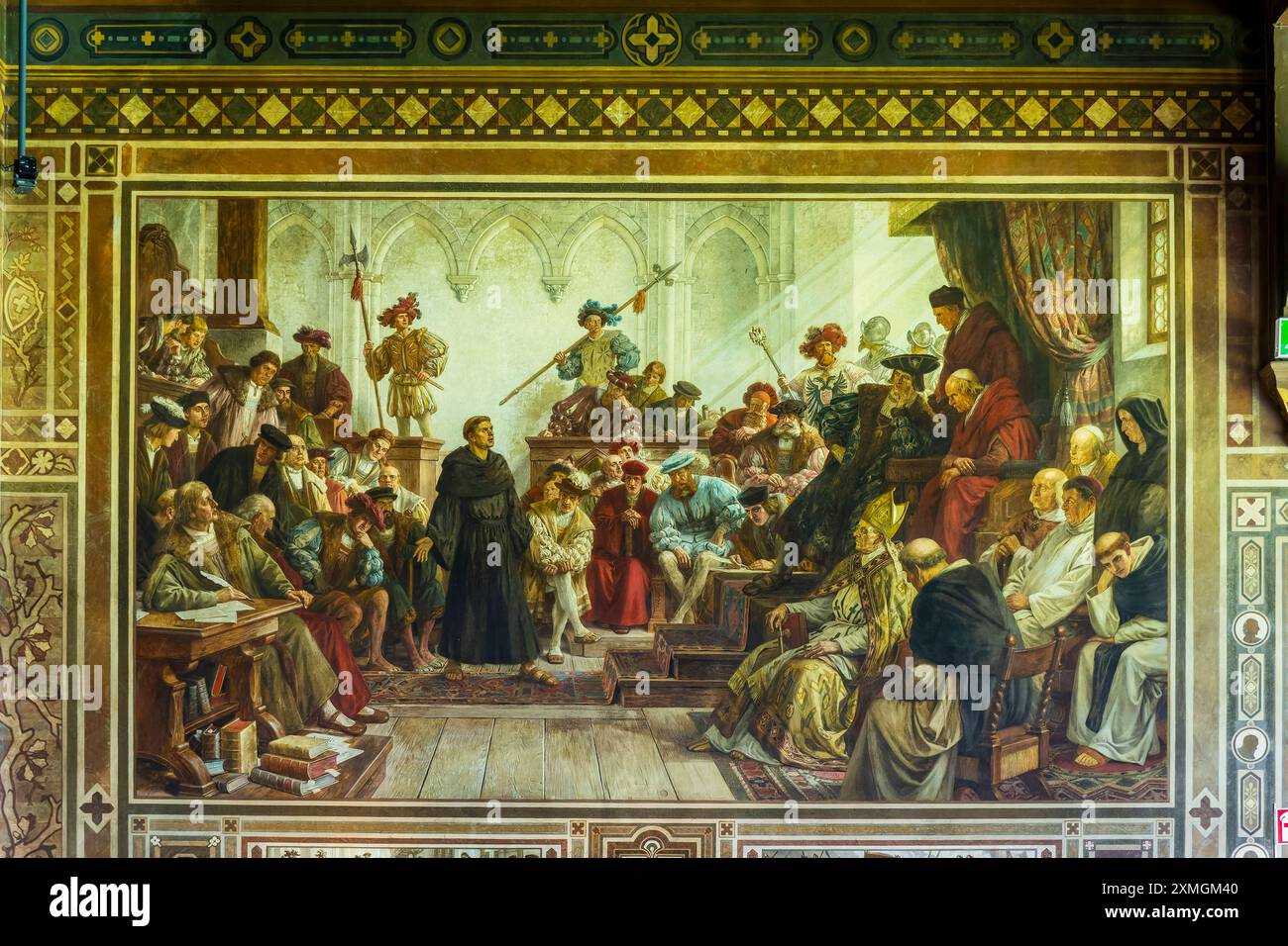 Kaiserpfalz Goslar die Kaiserpfalz Goslar umfasst ein Areal von etwa 340 mal 180 Metern, gelegen am Fuß des Rammelsbergs im Süden der Stadt Goslar, auf dem sich im Wesentlichen das Kaiserhaus, das ehemalige Kollegiatstift St. Simon und Judas, Die Pfalzkapelle St. Ulrich und die Lifinbenkirche Libubenkirche. befanden. Die zwischen 1040 und 1050 unter Heinrich III. Errichtete Kaiserpfalz ist ein einzigartiges Denkmal weltlicher Baukunst. über 200 Jahre wurde hier auf zahlreichen Reichs-und Hoftagen deutsche und Europäische Geschichte geschrieben. Der Kaisersaal mit den Wandbildern von Hermann W. Foto Stock