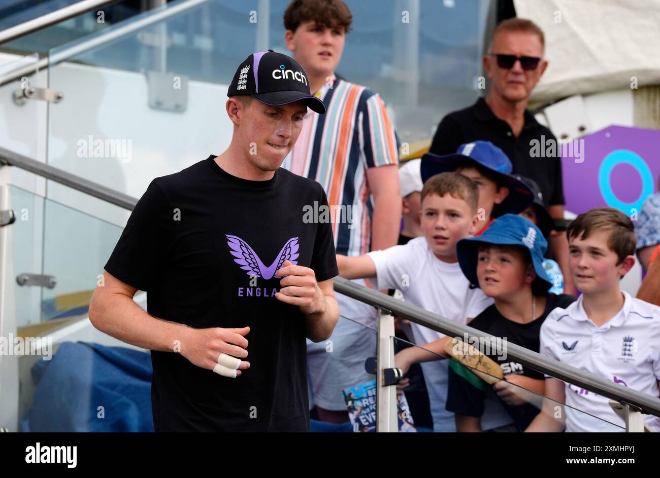 L'inglese Zak Crawley durante il terzo giorno del Rothesay test match a Edgbaston, Birmingham. Data foto: Domenica 28 luglio 2024. Foto Stock