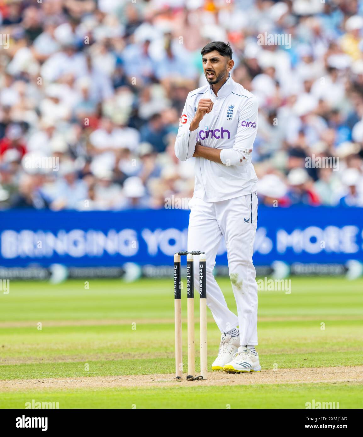 Shoaib Bashir per l'Inghilterra durante il primo giorno del terzo Rothesay test match tra Inghilterra e Indie occidentali. Foto Stock
