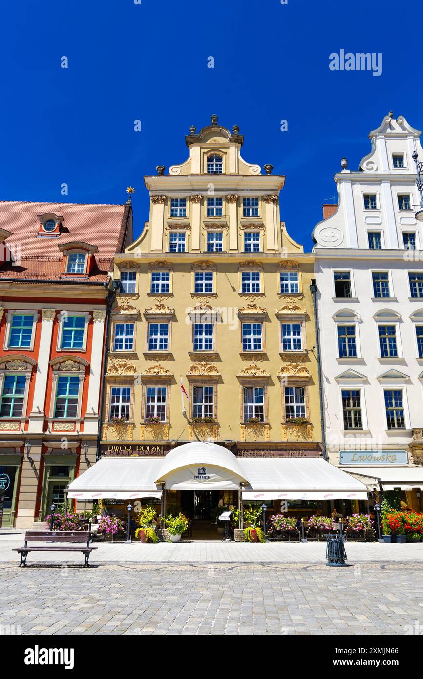 Residenza storica del XVI secolo e hotel e ristorante Dwor Polski, Piazza del mercato, città Vecchia, Breslavia, Slesia, Polonia Foto Stock