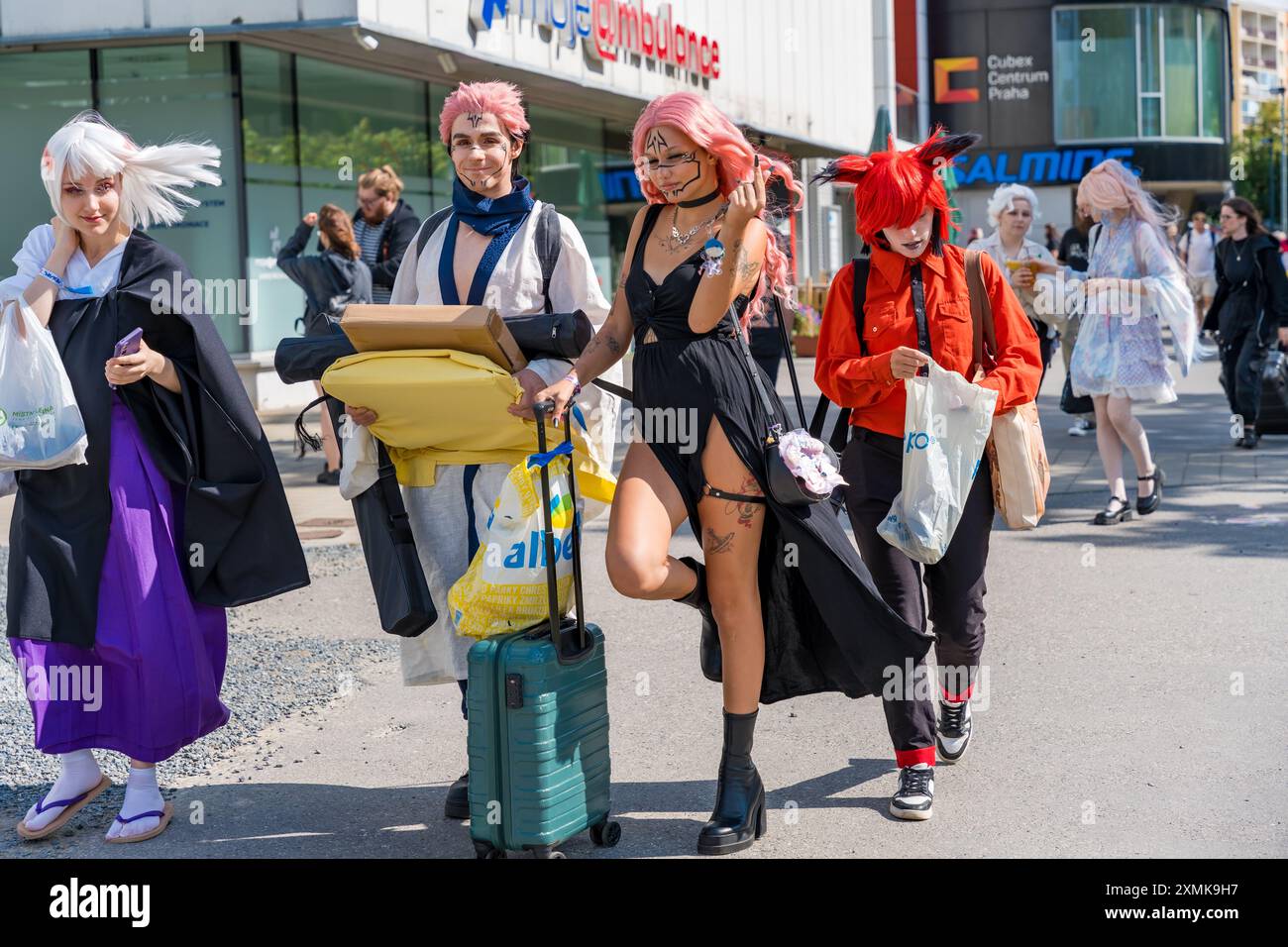 Praga, Repubblica Ceca - 28 luglio 2024: Bellissimi appassionati di cosplay dopo il festival Advik di Praga Foto Stock