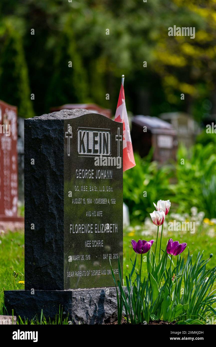 Cimitero nazionale del Canada durante la stagione primaverile. Beechwood Cemetery, Ottawa, Ontario, Canada. Cimetière National du Canada durant la sais Foto Stock