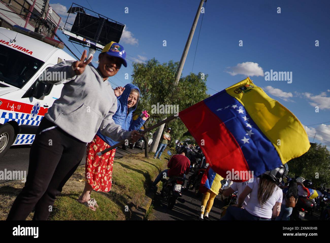 UIO POL MARCHAVENEZUELA Quito, 28 luglio 2024 cittadini venezuelani scendere per le strade di Quito per alzare la voce sulle elezioni presidenziali nel paese vicino API JUAN RUIZ CONDOR POL UIO POL MARCHAVENEZUELA a3554810e9a0088636bec5cd59dec6aa Copyright: XJuanxRuizxCondorx Foto Stock