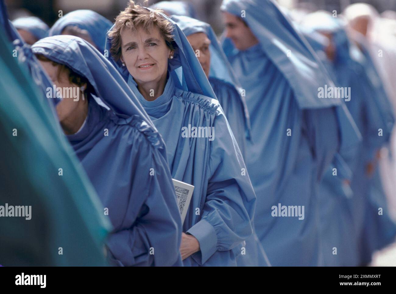 Gorsedd di Bards, il National Eisteddfod. I nuovi membri dell'ordine dei Bardi indossano abiti blu, sono individui che hanno dato un contributo alla loro comunità o nazione. Gallese Bala Galles 2011, 2010s UK HOMER SYKES Foto Stock