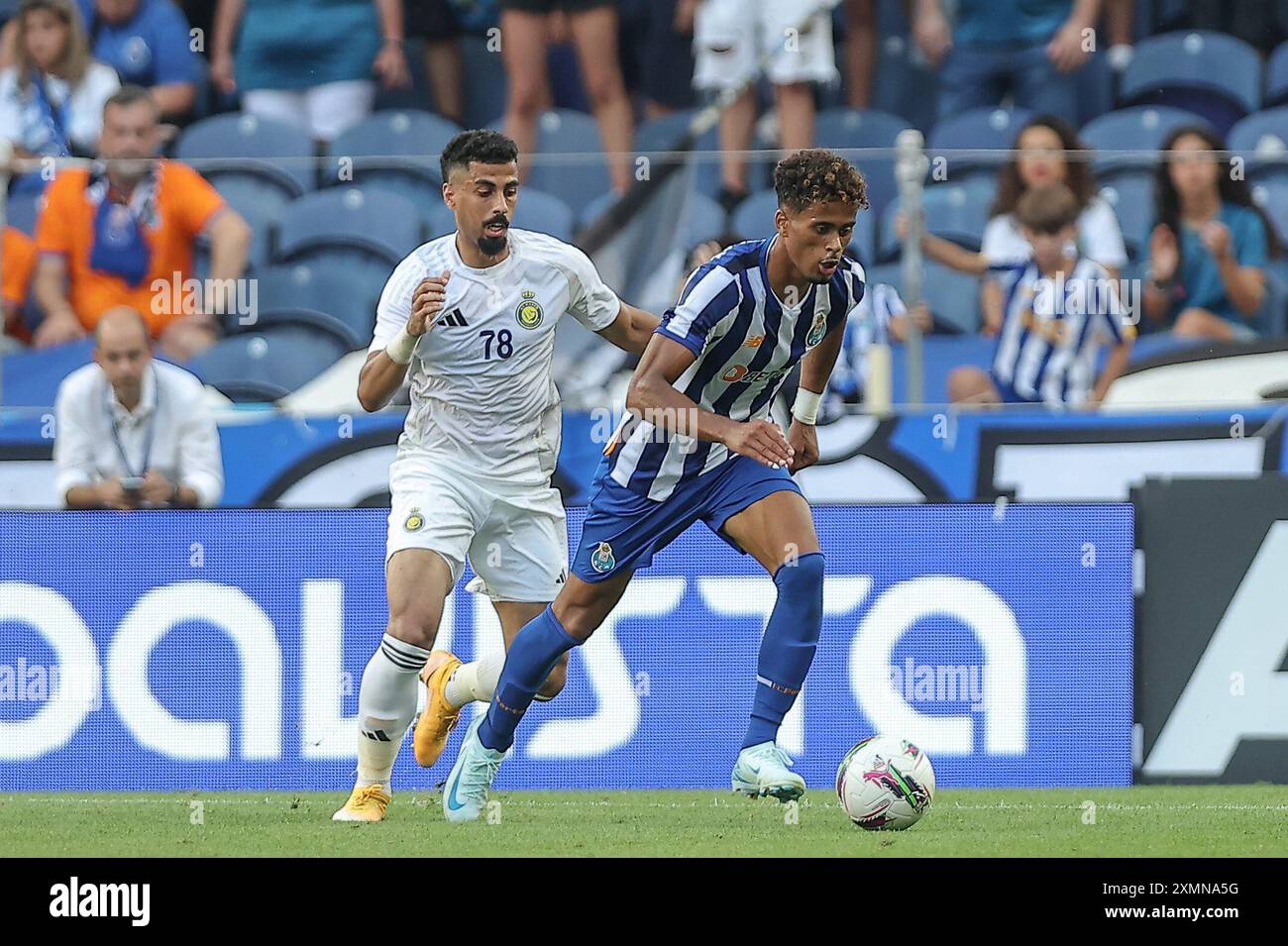 Porto, 07/28/2024 - il Futebol Clube do Porto ha ospitato questa sera al Nasr a Estádio do Dragão in una partita di presentazione per i membri della squadra per la stagione 2024/25. Borges (Miguel Pereira/Global Imagens) Foto Stock