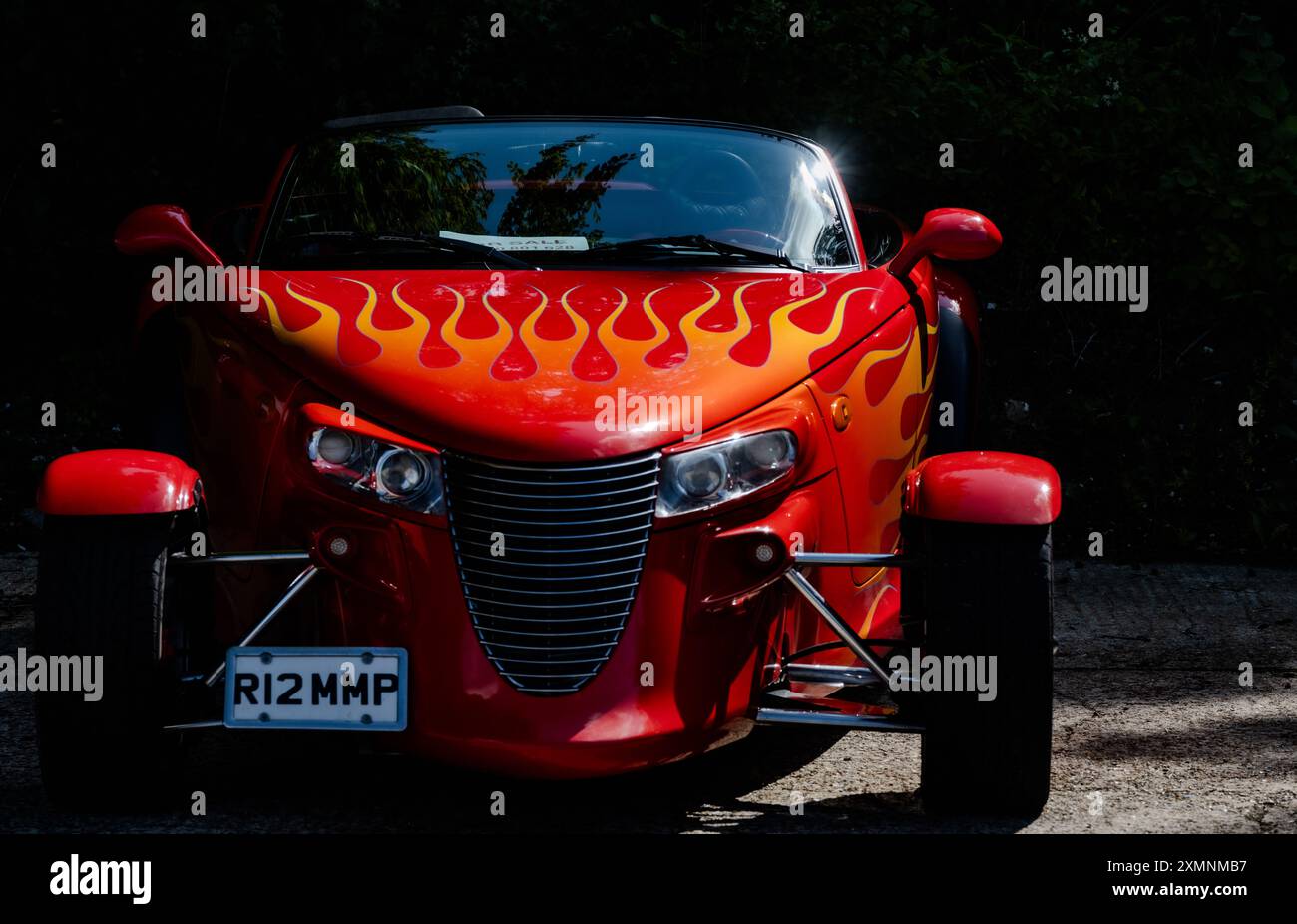 Auto personalizzata Red Fiery Hot Rod, Ropley, Hampshire, Regno Unito Foto Stock
