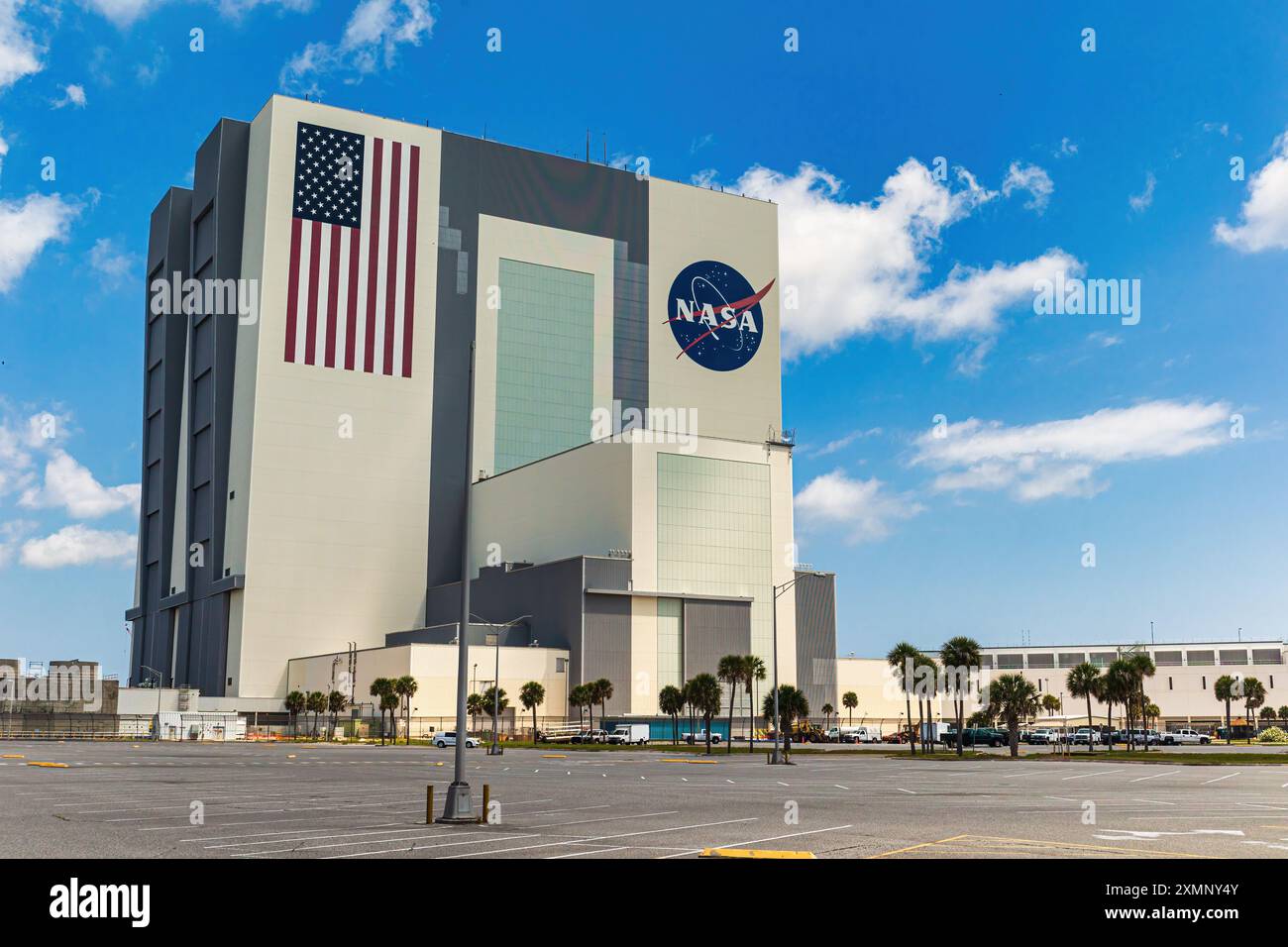 FLORIDA, USA - MARZO 2014: Il Vehicle Assembly Building Kennedy Space Center della NASA. È uno degli edifici più grandi del mondo per volume. Foto Stock