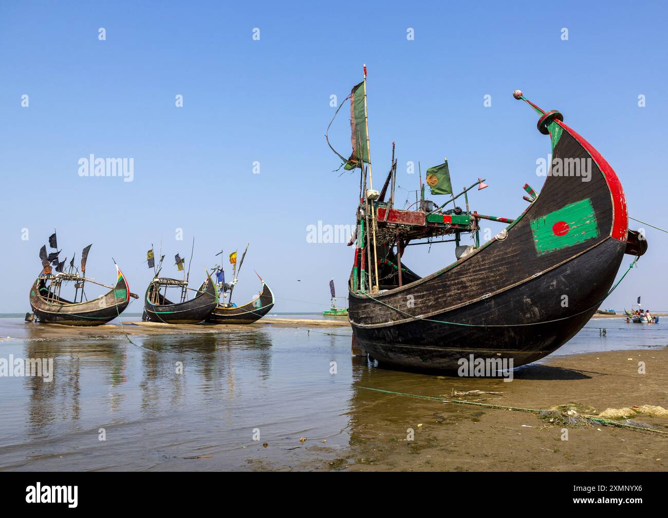 Tradizionali pescherecci lunari del Bangladesh, divisione Chittagong, Cox's Bazar Sadar, Bangladesh Foto Stock