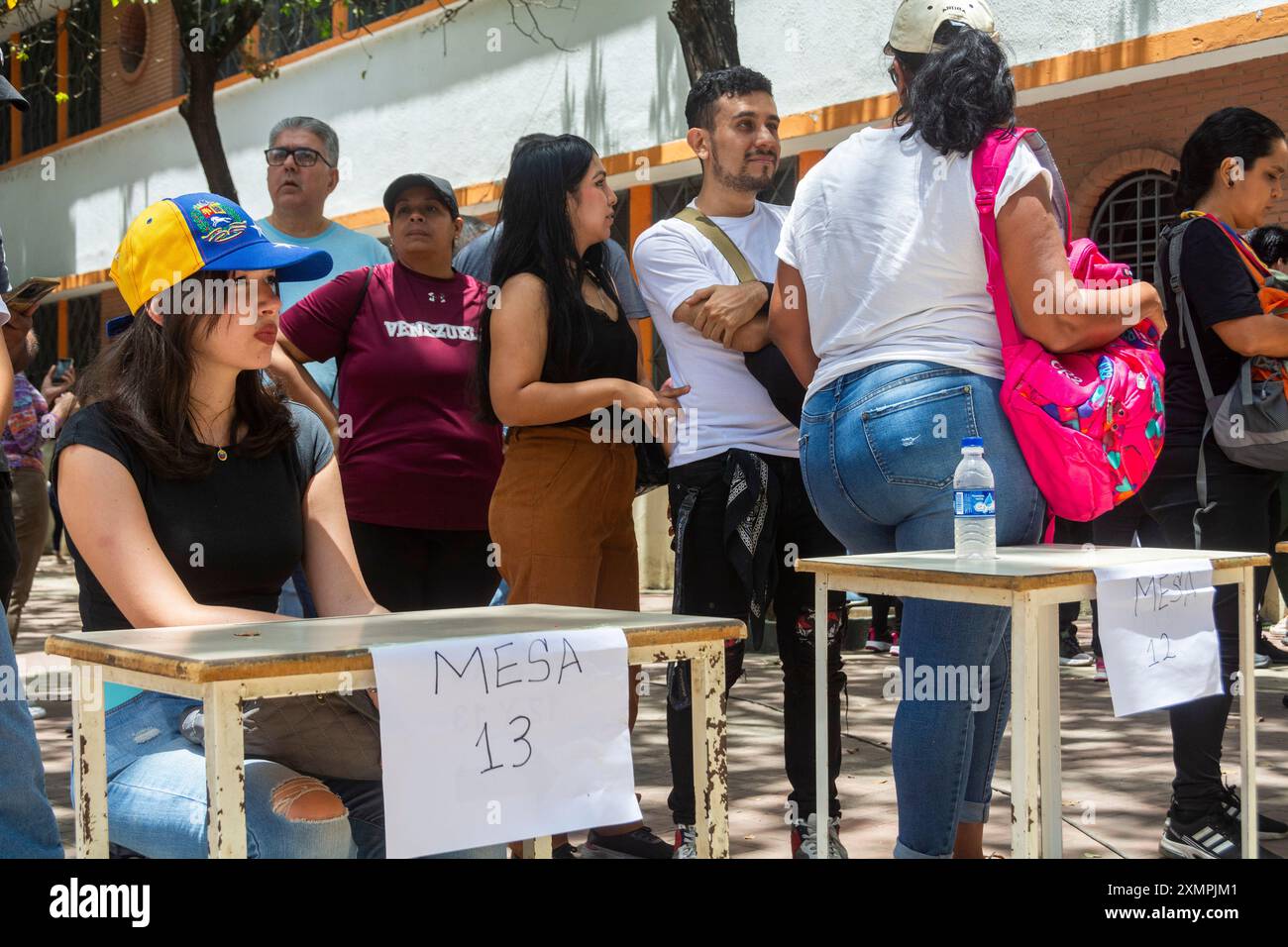 Giorno delle elezioni presidenziali in Venezuela, dove l'attuale presidente Nicolas Maduro e il candidato dell'opposizione Edmundo Gonzalez Urrutia Foto Stock